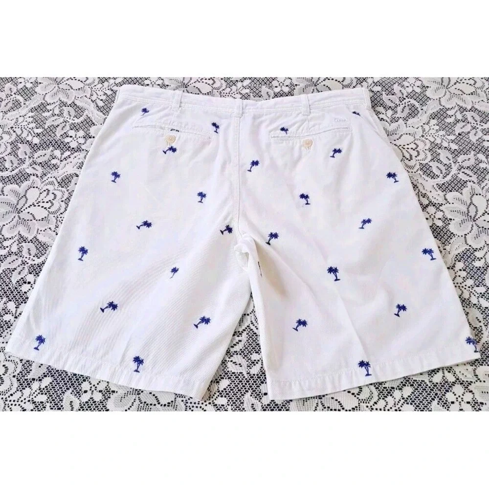 Izod Shorts Mens Size 38 White‎ All Over Palm Tree Print Casual Slash Pockets